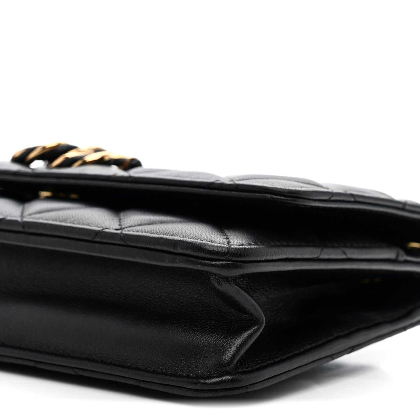 Lambskin Quilted Twisted CC Wallet On Chain WOC Black