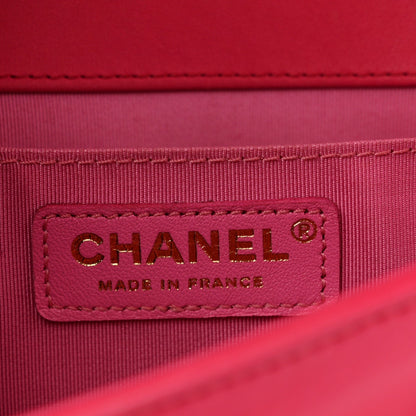 Lambskin Quilted Medium Boy Flap Fuchsia