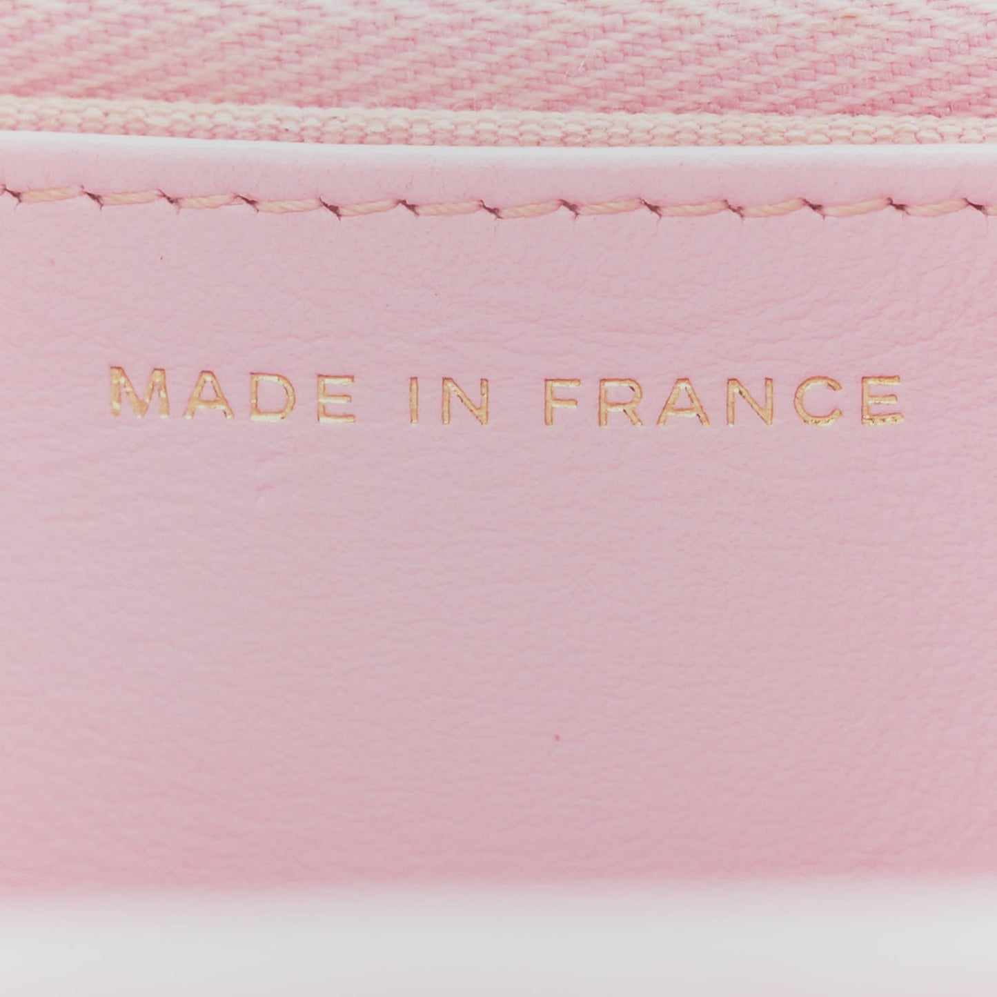 Caviar Quilted Wallet on Chain WOC Light Pink