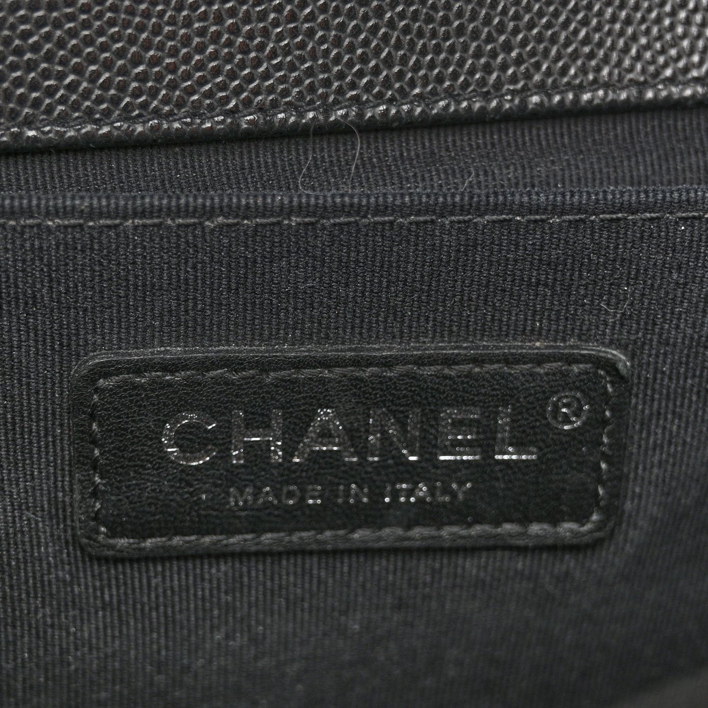 Caviar Quilted Medium Boy Flap Black