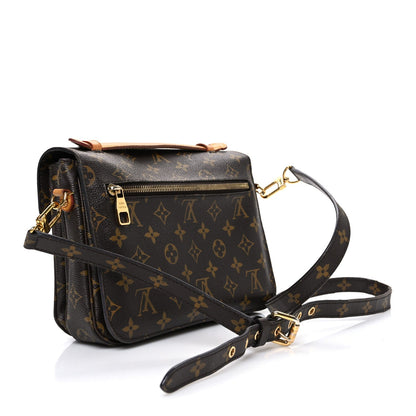 Monogram Pochette Metis