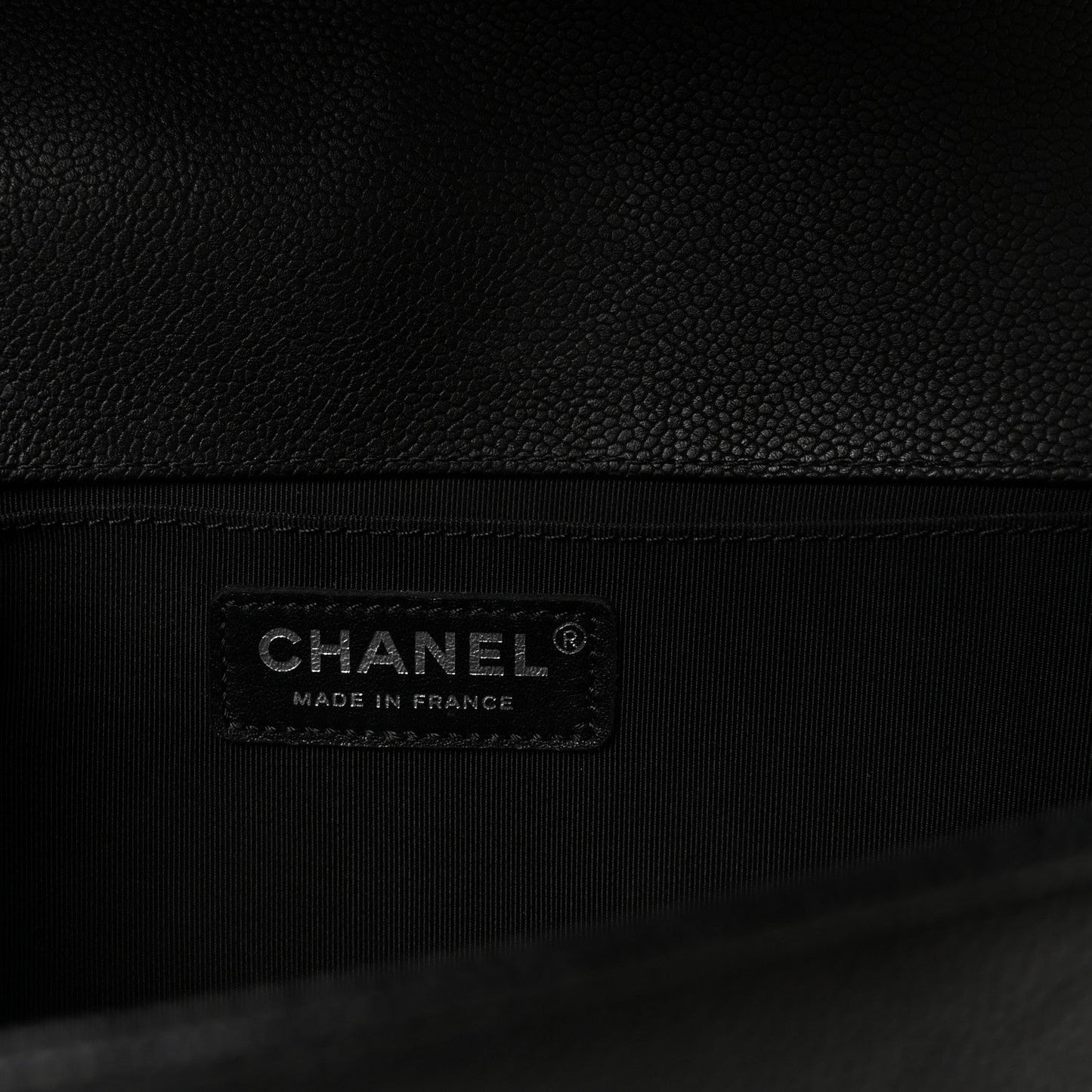 Caviar Quilted Medium Boy Flap Black